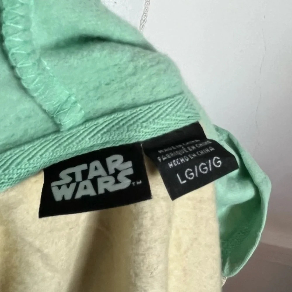 Star Wars Disney • Mandalorean Baby Yoda Full Zip Hoodie - Picture 4 of 6
